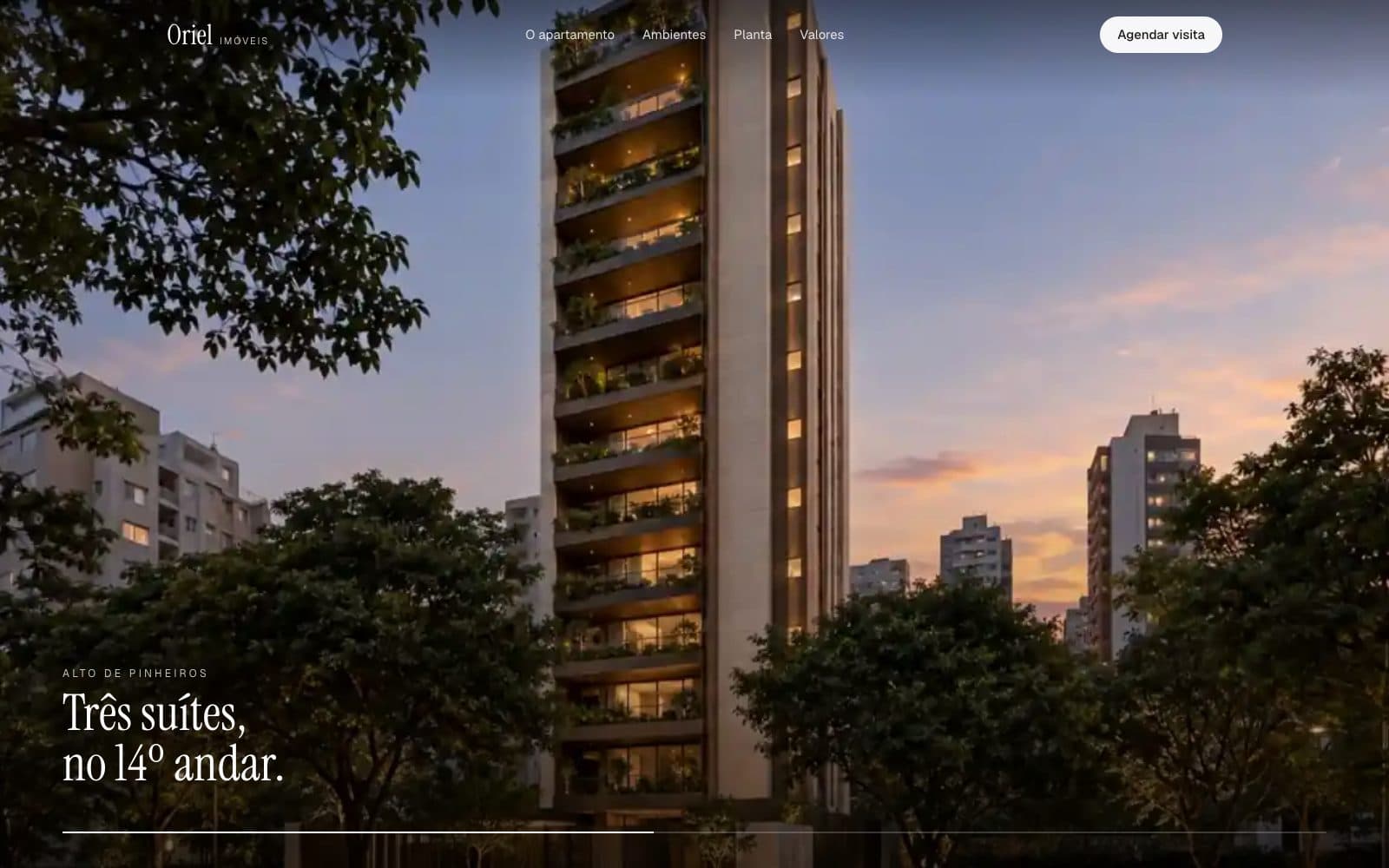 Site de demonstração da Oriel Imóveis: apartamento de 142 m² no Alto de Pinheiros, o prédio ao entardecer, os dados principais e 'Agendar visita'.